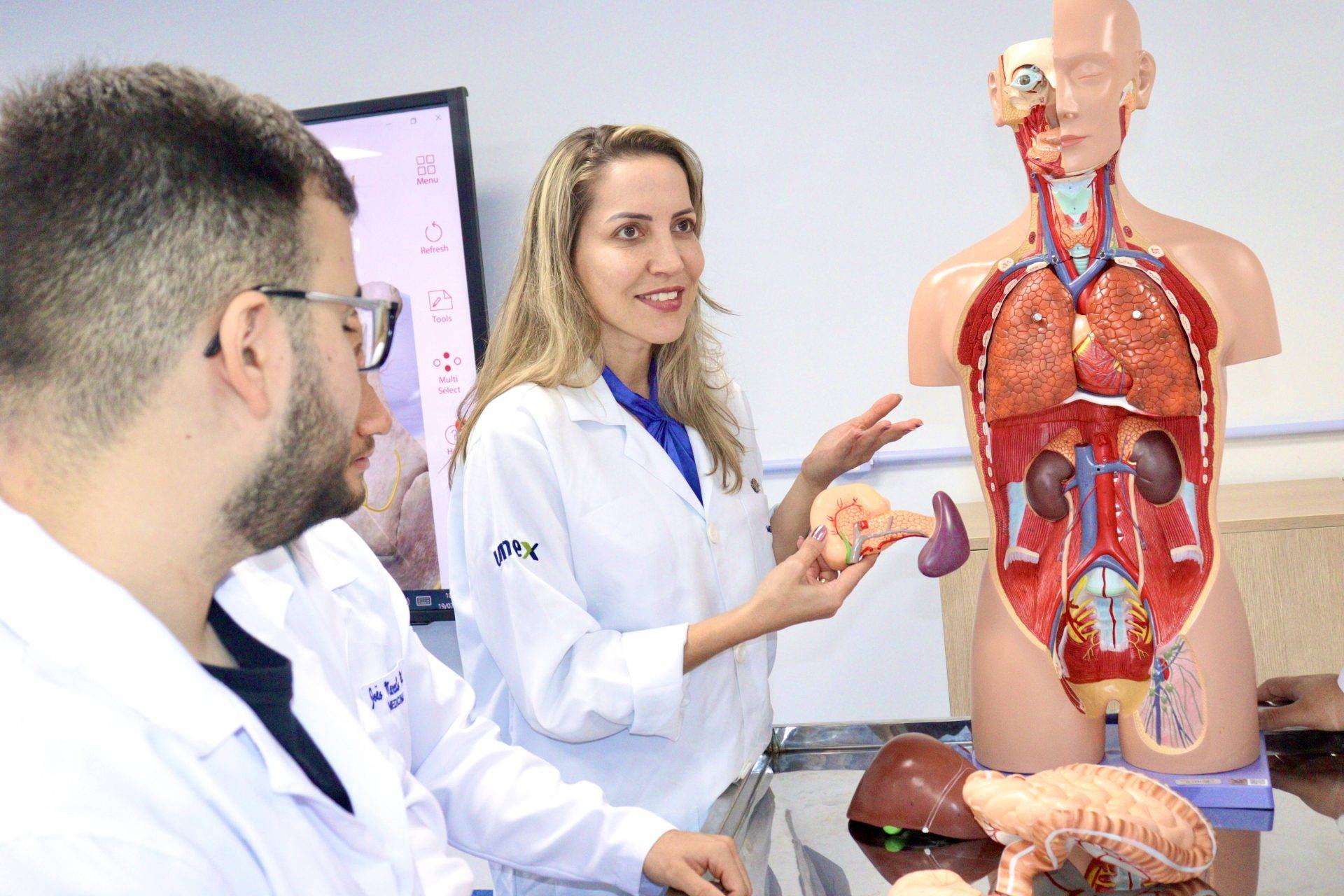 Aulas práticas do curso de Medicina, que tem utiliza o método PBL.